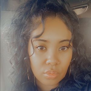 Meet your Posher, Janel